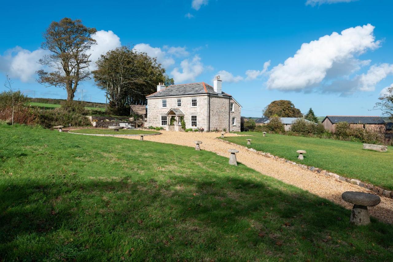 Bed and Breakfast Trevidgeowe Farmhouse à Bodmin Extérieur photo